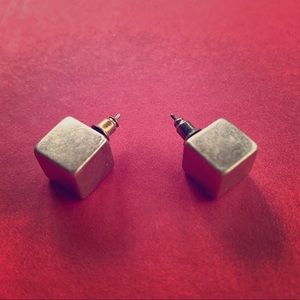 Gold cube studs